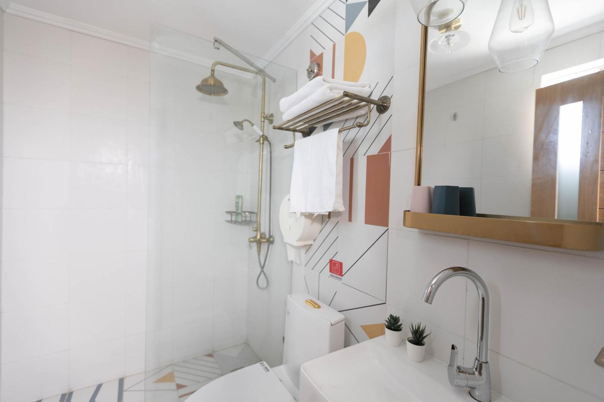 Oasis Boutique House Hotel Saipan Bagian luar foto