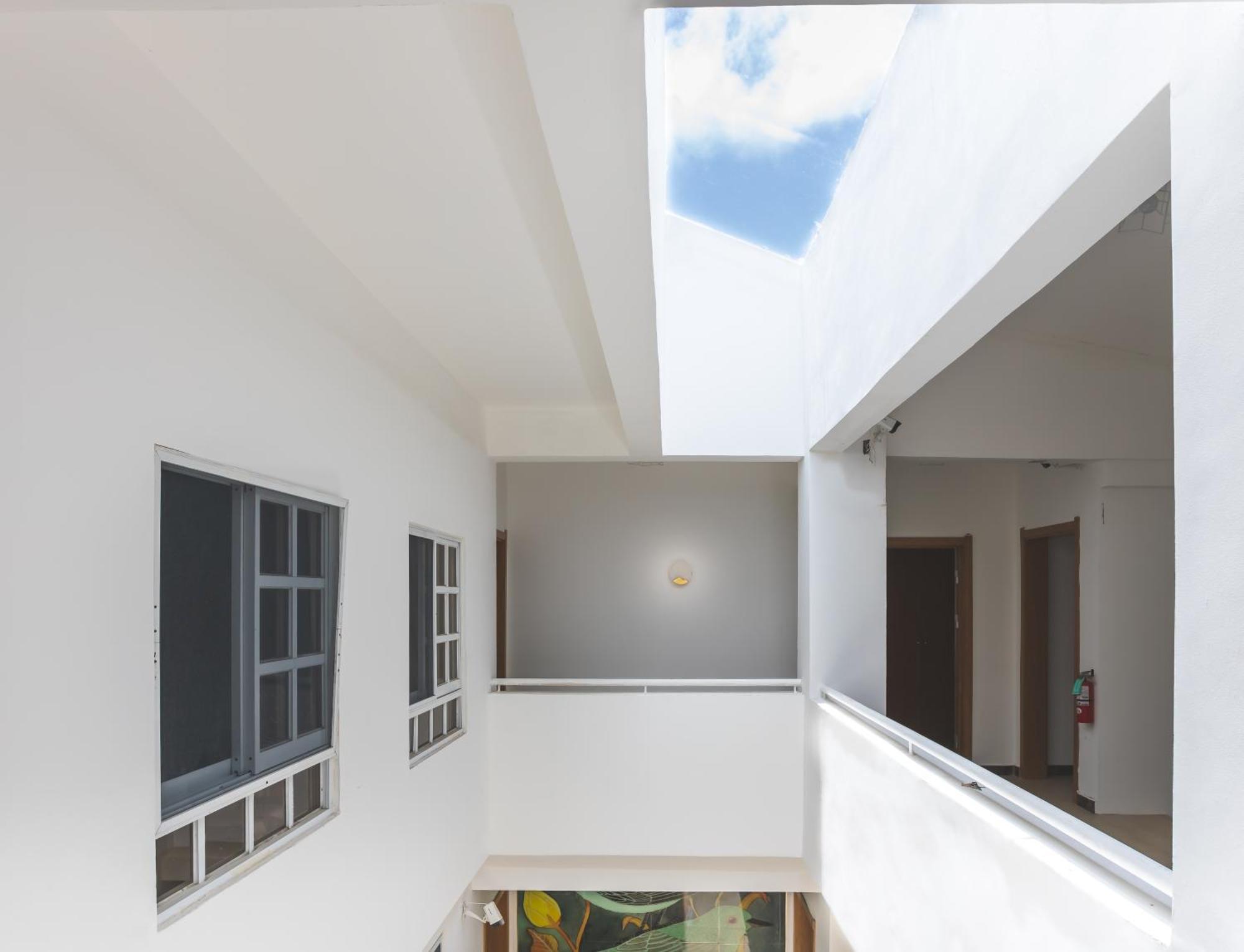Oasis Boutique House Hotel Saipan Bagian luar foto